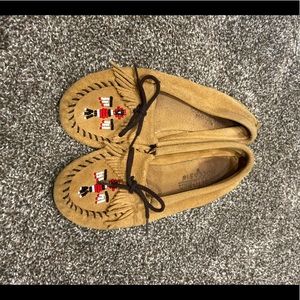 Minnetonka moccasins womens 8